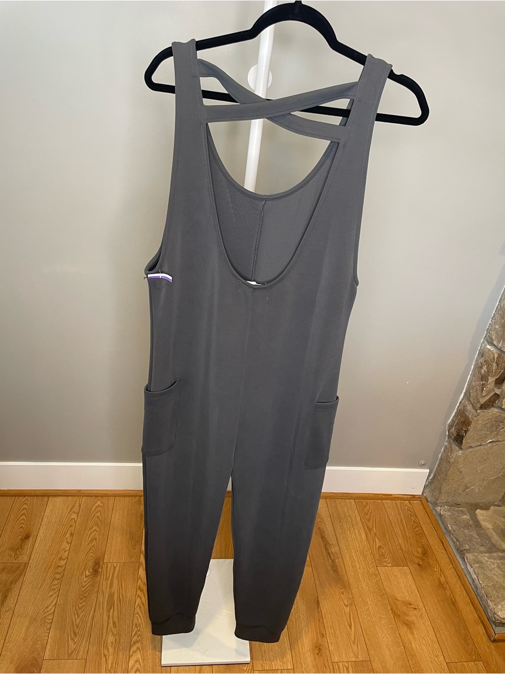 Spiritual Gangster Gray Sleeveless Cross-Back Jumpsuit NWOT - Medium - Picture 6 of 6